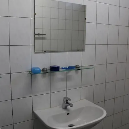 City Hostel *